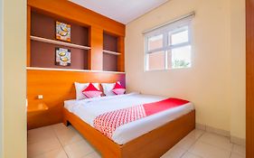 Oyo 2947 Cluster Harris Home Stay & Kos