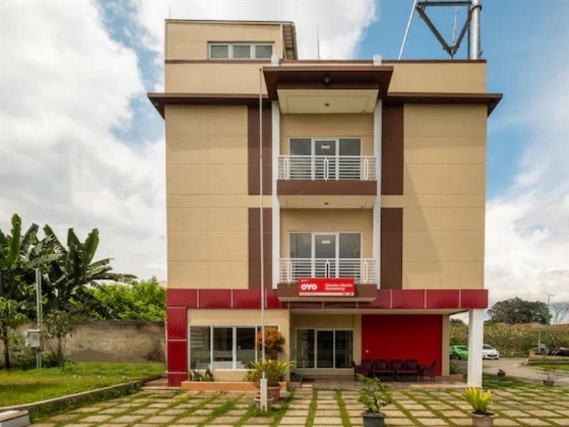 Oyo 2947 Cluster Harris Home Stay & Kos Cimindi Bagian luar foto