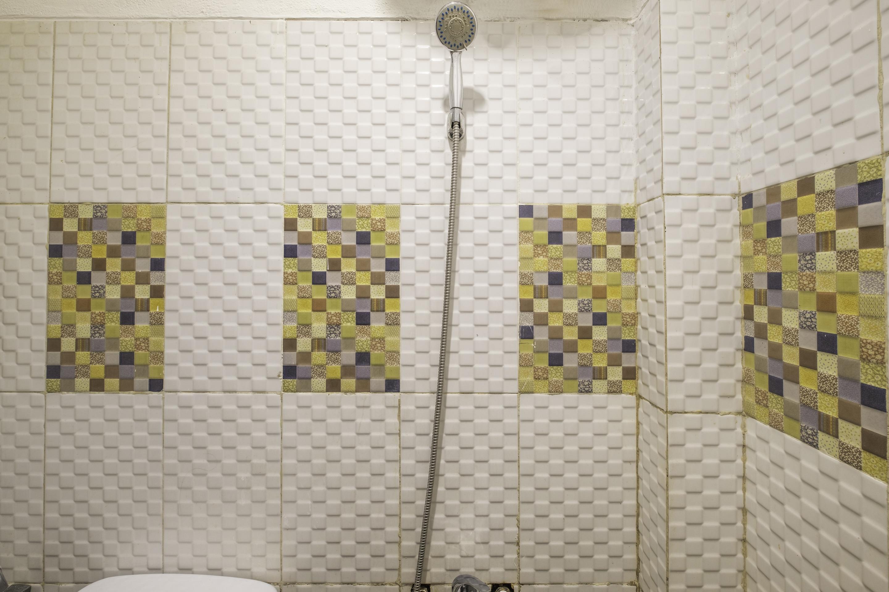 Oyo 2947 Cluster Harris Home Stay & Kos Cimindi Bagian luar foto